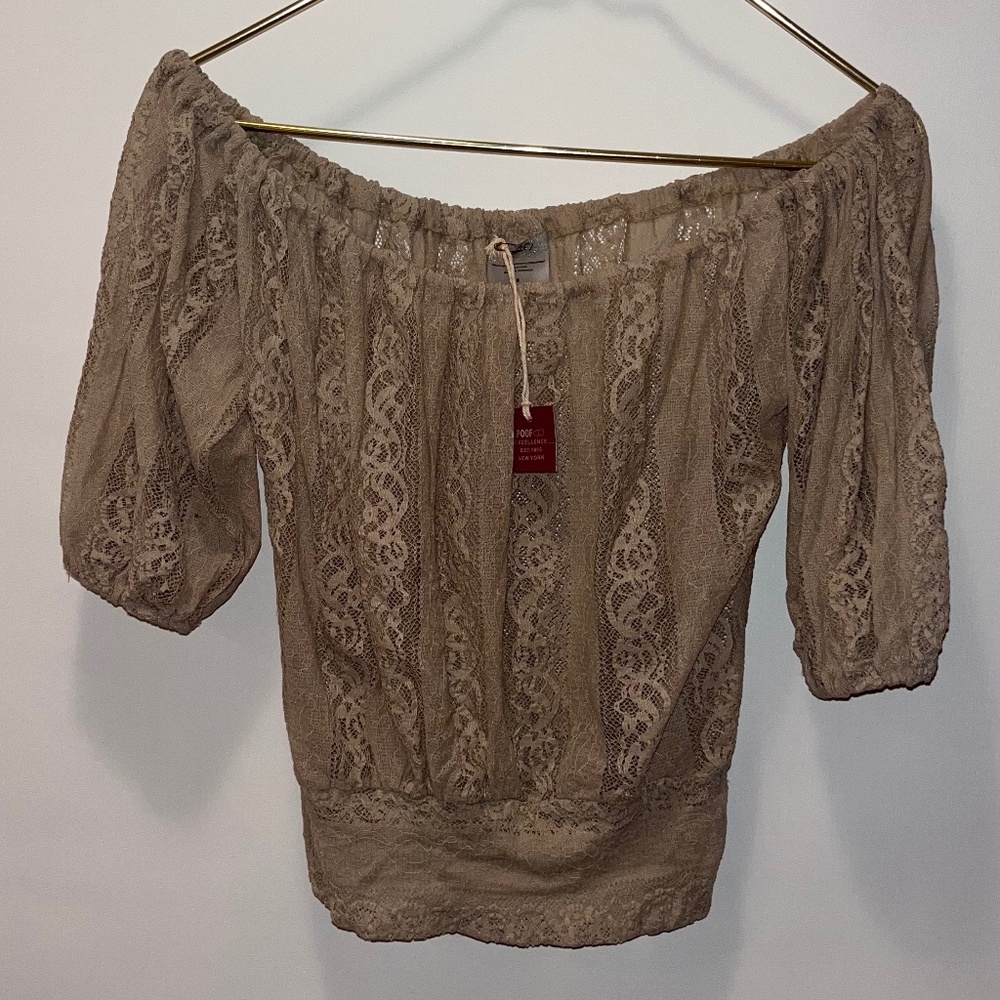 NWT Off the Shoulder Lace Top Size S